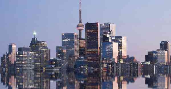 人工智能机器人5G无人车：引领未来出行的革命